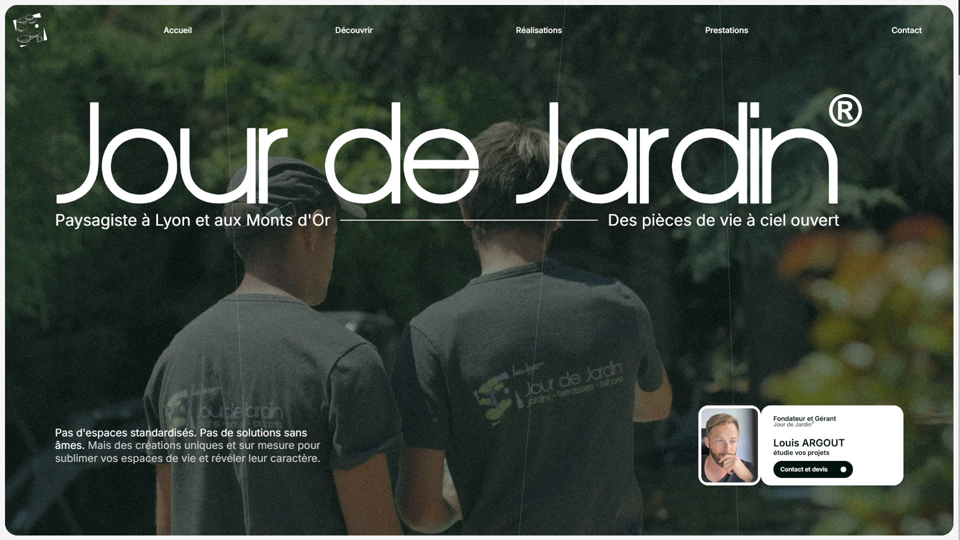 Aperçu vidéo du site Jour de Jardin : page d’accueil sur ordinateur, équipe de dos en tee-shirt et titre « Paysagiste à Lyon et aux Monts d’Or »